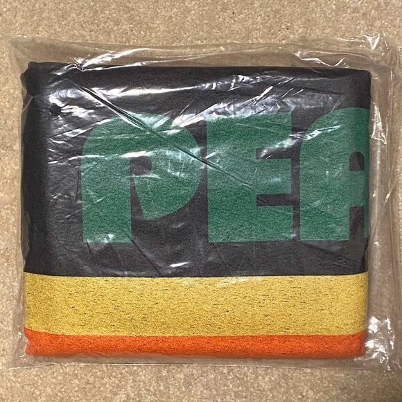 Pearl Jam 2024 Ohana Festival Beach Towel 30x72 EXCLUSIVE OFFICIAL Merch SEALED - Picture 2 of 6